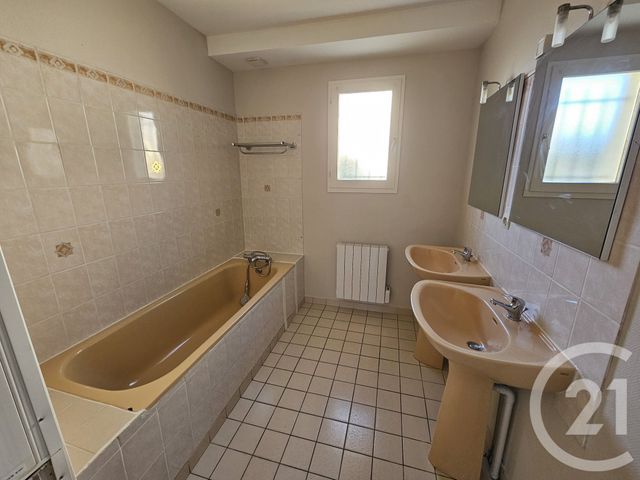 Maison &agrave; louer - 4 pi&egrave;ces - 91,51 m2 - Villedieu Sur Indre - 36 - CENTRE