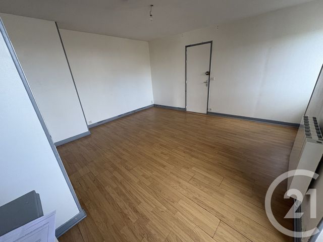 Appartement T2 &agrave; louer - 2 pi&egrave;ces - 37,24 m2 - Issoudun - 36 - CENTRE