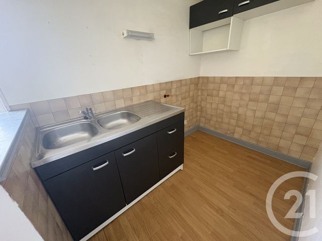 Appartement T2 &agrave; louer - 2 pi&egrave;ces - 37,24 m2 - Issoudun - 36 - CENTRE