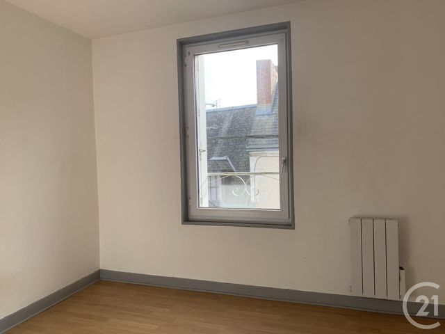 Appartement T2 &agrave; louer - 2 pi&egrave;ces - 37,24 m2 - Issoudun - 36 - CENTRE