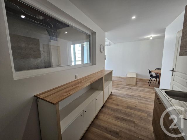 Appartement T2 &agrave; louer - 2 pi&egrave;ces - 45 m2 - Chateauroux - 36 - CENTRE