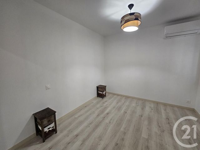 Appartement T2 &agrave; louer - 2 pi&egrave;ces - 45 m2 - Chateauroux - 36 - CENTRE