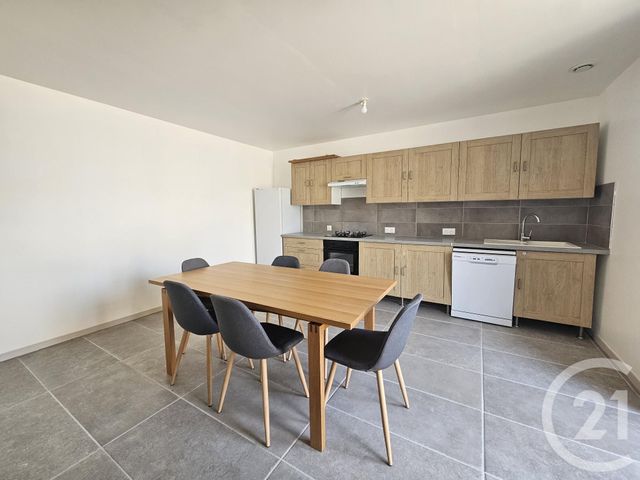 Appartement T3 &agrave; louer - 3 pi&egrave;ces - 80 m2 - Chateauroux - 36 - CENTRE