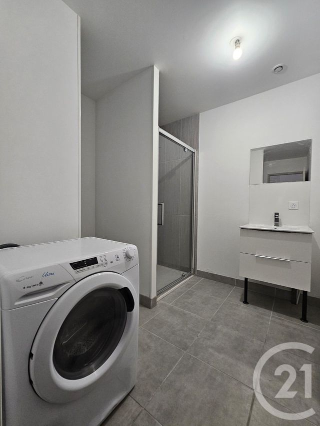 Appartement T3 &agrave; louer - 3 pi&egrave;ces - 80 m2 - Chateauroux - 36 - CENTRE