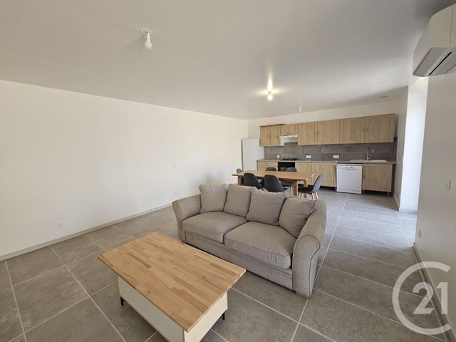 Appartement T3 &agrave; louer - 3 pi&egrave;ces - 80 m2 - Chateauroux - 36 - CENTRE
