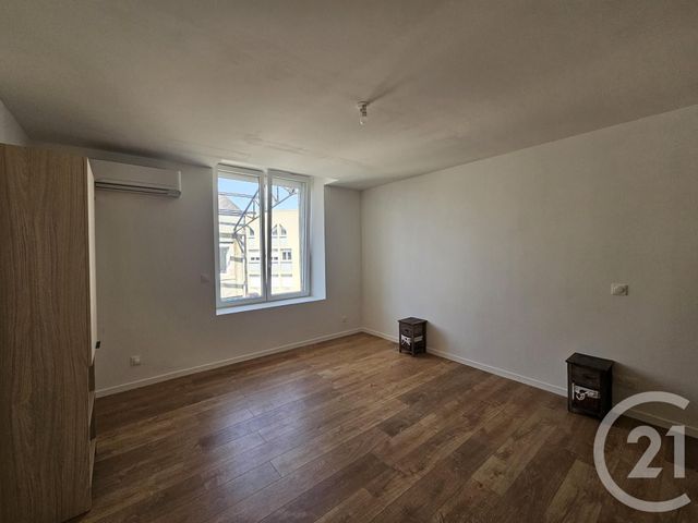 Appartement T3 &agrave; louer - 3 pi&egrave;ces - 80 m2 - Chateauroux - 36 - CENTRE