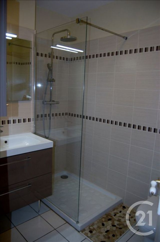 Appartement F3 &agrave; louer - 3 pi&egrave;ces - 58 m2 - Chateauroux - 36 - CENTRE