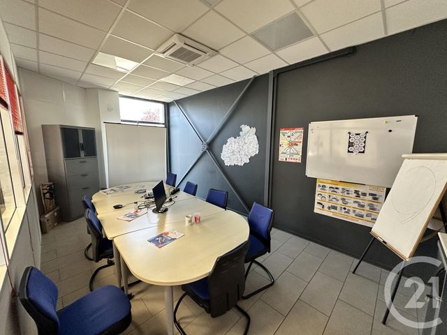 Local commercial à louer - 175.0 m2 - 36 - Indre