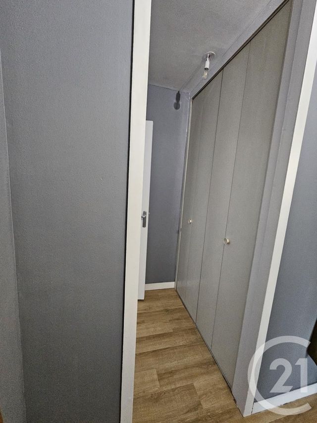 Appartement T4 &agrave; louer - 4 pi&egrave;ces - 88,16 m2 - Chateauroux - 36 - CENTRE