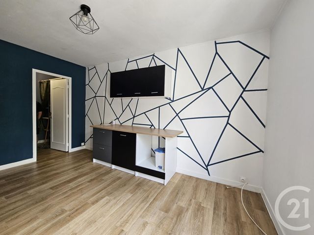 Appartement T4 &agrave; louer - 4 pi&egrave;ces - 88,16 m2 - Chateauroux - 36 - CENTRE