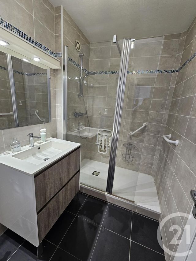 Appartement T4 &agrave; louer - 4 pi&egrave;ces - 88,16 m2 - Chateauroux - 36 - CENTRE