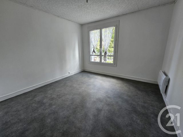 Appartement T4 &agrave; louer - 4 pi&egrave;ces - 88,16 m2 - Chateauroux - 36 - CENTRE