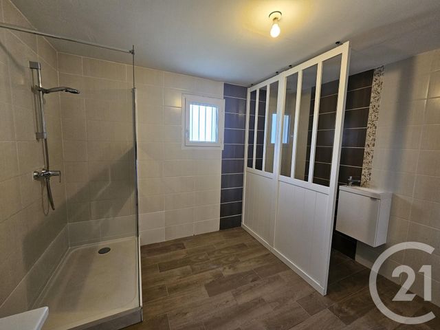 Maison &agrave; louer - 3 pi&egrave;ces - 75 m2 - Luant - 36 - CENTRE