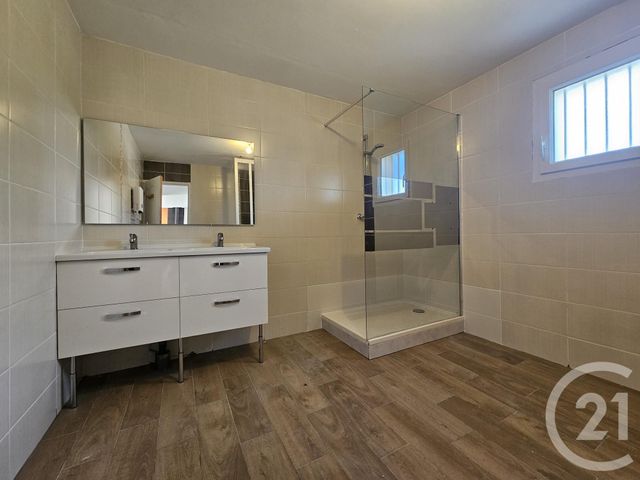 Maison &agrave; louer - 3 pi&egrave;ces - 75 m2 - Luant - 36 - CENTRE
