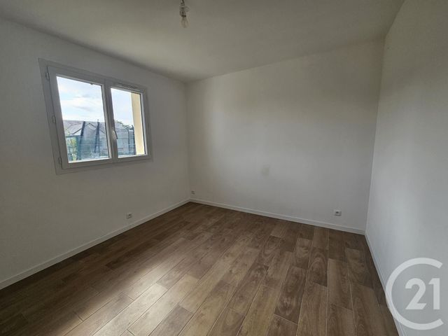 Maison &agrave; louer - 3 pi&egrave;ces - 75 m2 - Luant - 36 - CENTRE