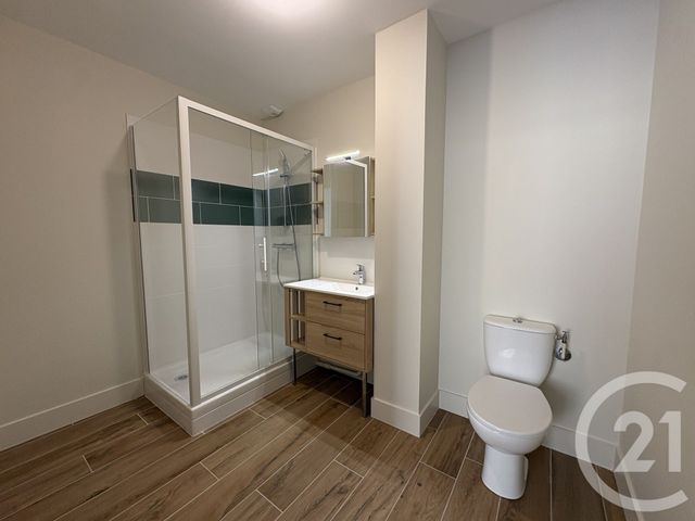 Appartement T3 &agrave; louer - 3 pi&egrave;ces - 89,85 m2 - Chateauroux - 36 - CENTRE