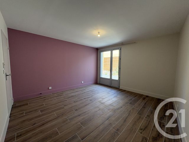 Appartement T3 &agrave; louer - 3 pi&egrave;ces - 89,85 m2 - Chateauroux - 36 - CENTRE