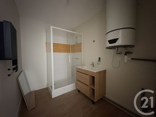Appartement T2 &agrave; louer - 2 pi&egrave;ces - 54,17 m2 - Chateauroux - 36 - CENTRE