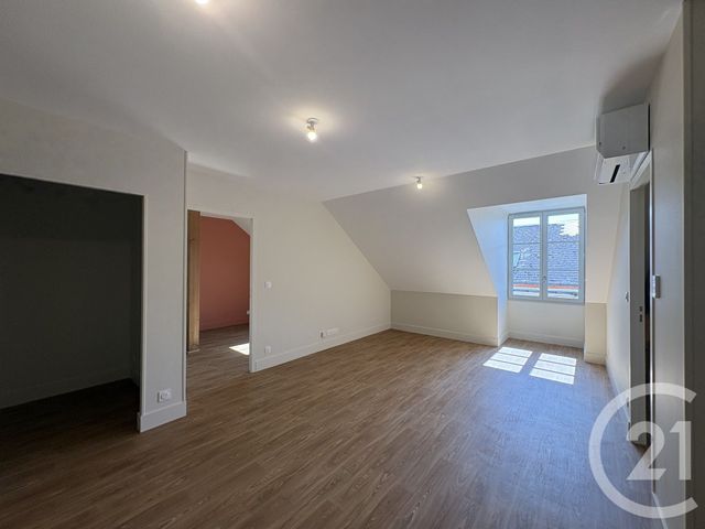 Appartement T3 &agrave; louer - 3 pi&egrave;ces - 57,87 m2 - Chateauroux - 36 - CENTRE
