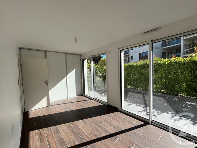 Appartement &agrave; louer - 2 pi&egrave;ces - 60 m2 - Chateauroux - 36 - CENTRE