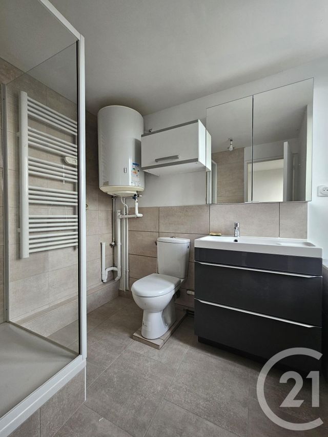 Maison &agrave; louer - 2 pi&egrave;ces - 33,34 m2 - Buzancais - 36 - CENTRE