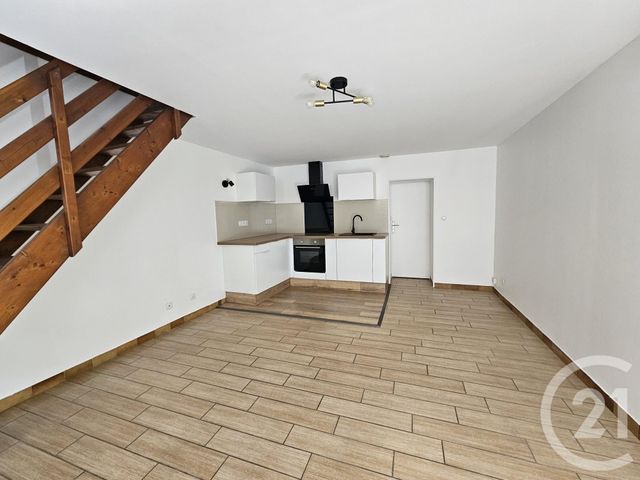 Maison &agrave; louer - 2 pi&egrave;ces - 35,80 m2 - Buzancais - 36 - CENTRE