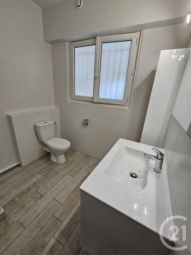 Maison &agrave; louer - 4 pi&egrave;ces - 88,96 m2 - Chateauroux - 36 - CENTRE
