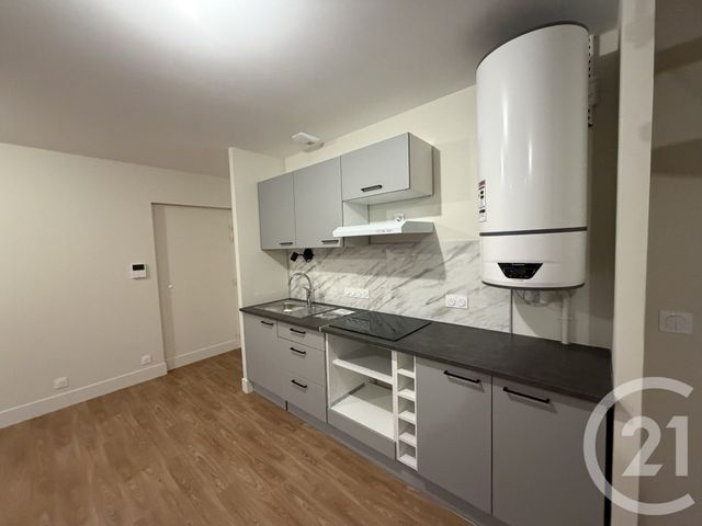 Appartement T3 &agrave; louer - 3 pi&egrave;ces - 67,96 m2 - Chateauroux - 36 - CENTRE