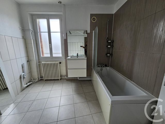 Appartement F3 &agrave; louer - 3 pi&egrave;ces - 93,04 m2 - Chateauroux - 36 - CENTRE