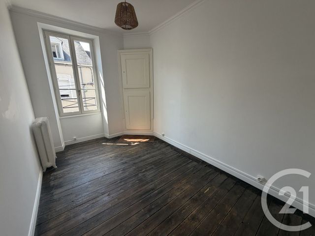 Appartement F4 &agrave; louer - 4 pi&egrave;ces - 112,77 m2 - Chateauroux - 36 - CENTRE