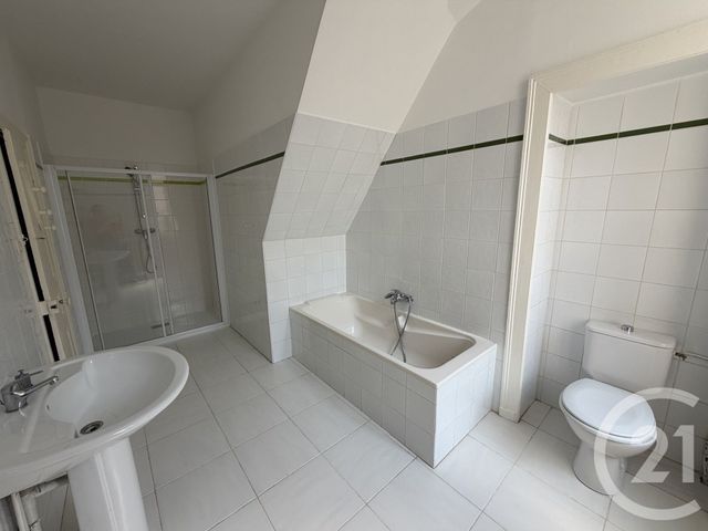 Appartement F4 &agrave; louer - 4 pi&egrave;ces - 112,77 m2 - Chateauroux - 36 - CENTRE