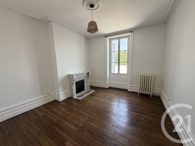 Appartement F4 &agrave; louer - 4 pi&egrave;ces - 112,77 m2 - Chateauroux - 36 - CENTRE