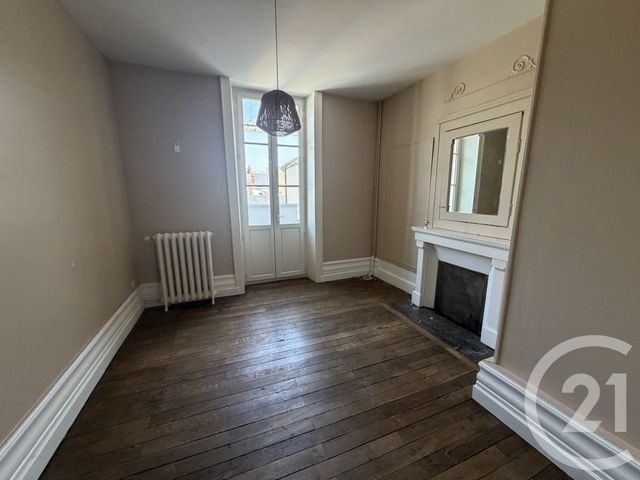 Appartement F4 &agrave; louer - 4 pi&egrave;ces - 112,77 m2 - Chateauroux - 36 - CENTRE