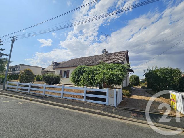 Maison &agrave; louer - 4 pi&egrave;ces - 82 m2 - Deols - 36 - CENTRE