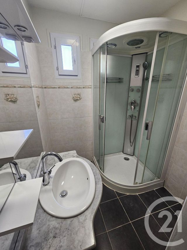 Maison &agrave; louer - 4 pi&egrave;ces - 82 m2 - Deols - 36 - CENTRE