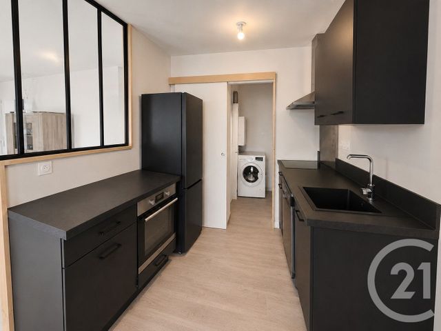 Maison &agrave; louer - 3 pi&egrave;ces - 81,49 m2 - Deols - 36 - CENTRE