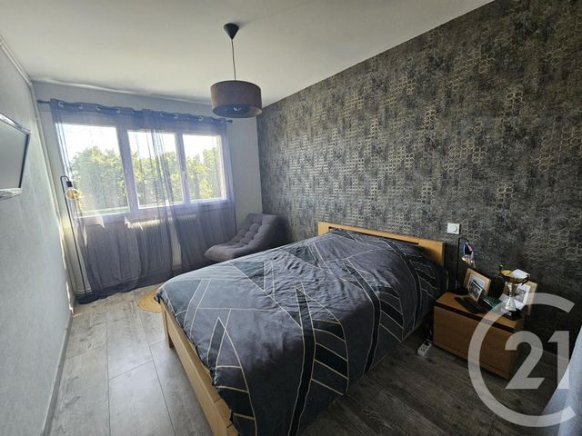 Appartement T4 &agrave; louer - 4 pi&egrave;ces - 87 m2 - Chateauroux - 36 - CENTRE