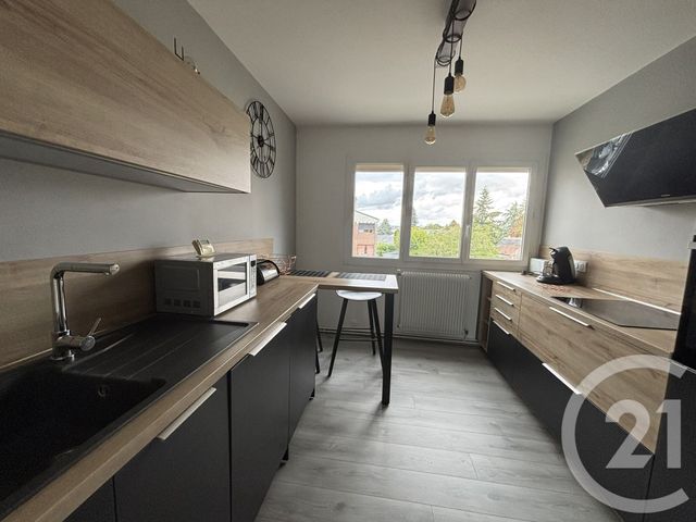 Appartement T4 &agrave; louer - 4 pi&egrave;ces - 87 m2 - Chateauroux - 36 - CENTRE