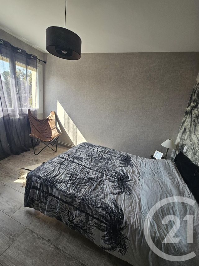 Appartement T4 &agrave; louer - 4 pi&egrave;ces - 87 m2 - Chateauroux - 36 - CENTRE