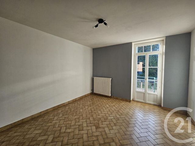 Appartement T2 &agrave; louer - 2 pi&egrave;ces - 55,79 m2 - St Marcel - 36 - CENTRE