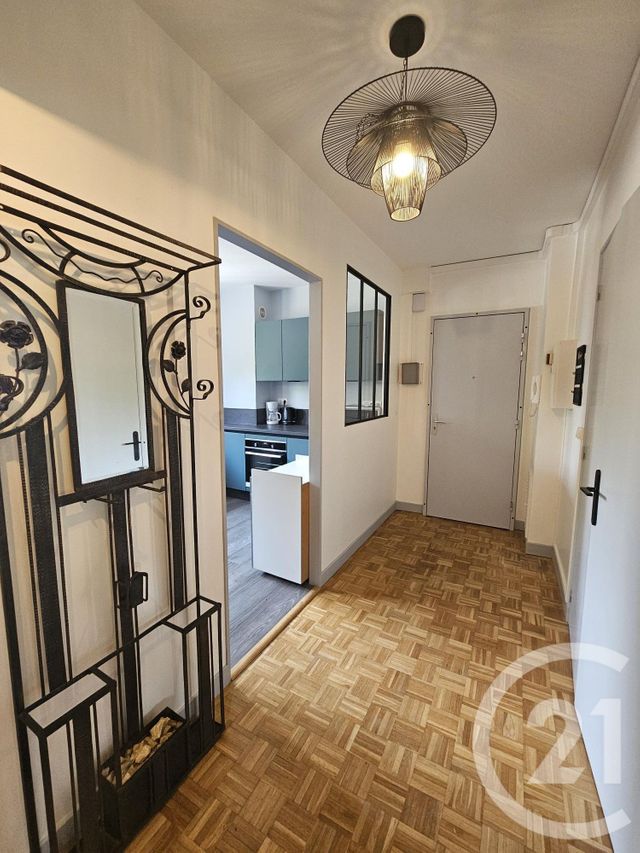 Appartement T4 &agrave; louer - 4 pi&egrave;ces - 90 m2 - Chateauroux - 36 - CENTRE