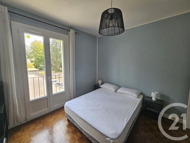 Appartement T4 &agrave; louer - 4 pi&egrave;ces - 90 m2 - Chateauroux - 36 - CENTRE