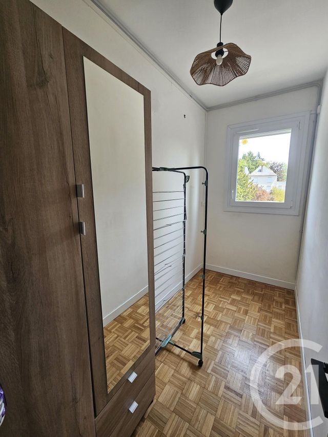 Appartement T4 &agrave; louer - 4 pi&egrave;ces - 90 m2 - Chateauroux - 36 - CENTRE
