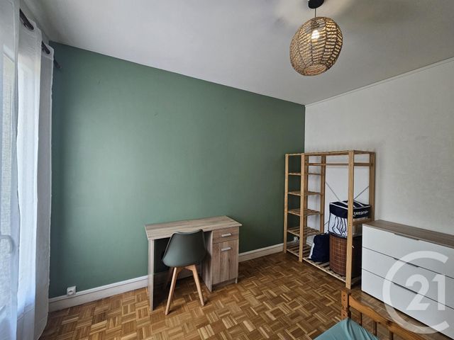 Appartement T4 &agrave; louer - 4 pi&egrave;ces - 90 m2 - Chateauroux - 36 - CENTRE