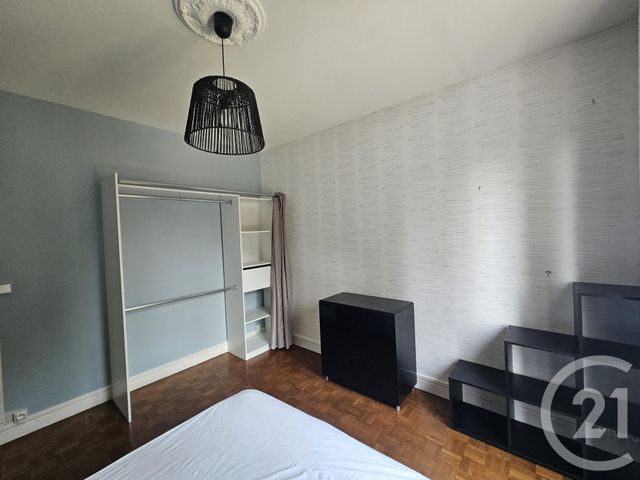 Appartement T4 &agrave; louer - 4 pi&egrave;ces - 90 m2 - Chateauroux - 36 - CENTRE