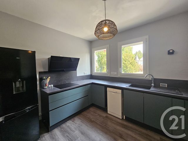 Appartement T4 &agrave; louer - 4 pi&egrave;ces - 90 m2 - Chateauroux - 36 - CENTRE