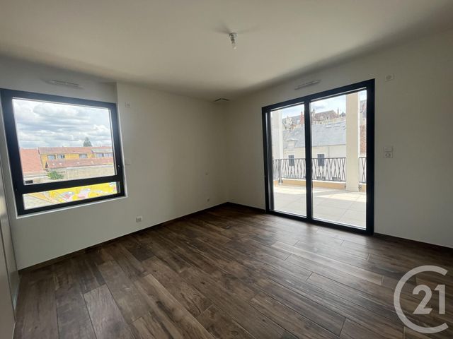 Appartement T3 &agrave; louer - 3 pi&egrave;ces - 89,95 m2 - Chateauroux - 36 - CENTRE