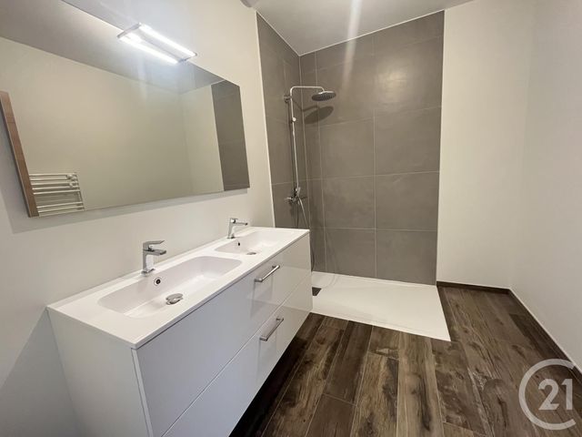 Appartement T3 &agrave; louer - 3 pi&egrave;ces - 89,95 m2 - Chateauroux - 36 - CENTRE