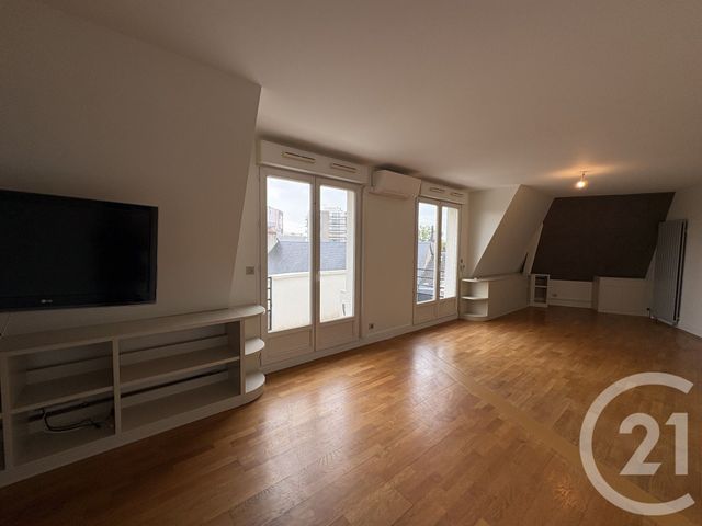 Appartement T3 &agrave; louer - 3 pi&egrave;ces - 88 m2 - Chateauroux - 36 - CENTRE