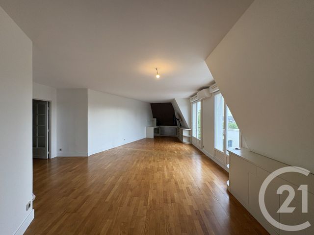 Appartement T3 &agrave; louer - 3 pi&egrave;ces - 88 m2 - Chateauroux - 36 - CENTRE
